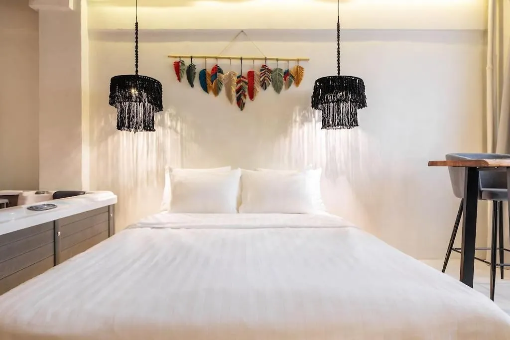 Gorgeous Room-Jacuzzi-Citycenter Thessaloniki